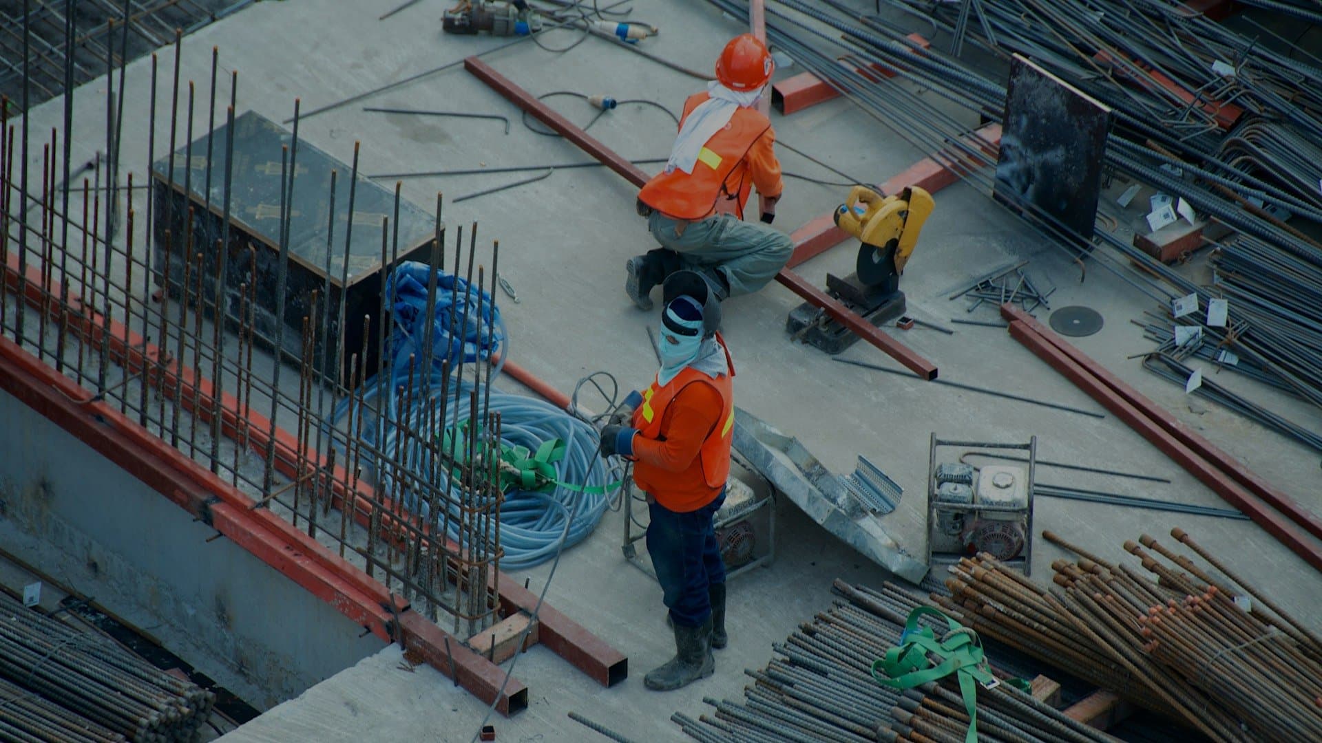 Example ppe detection scene with an illustrative detection overlay