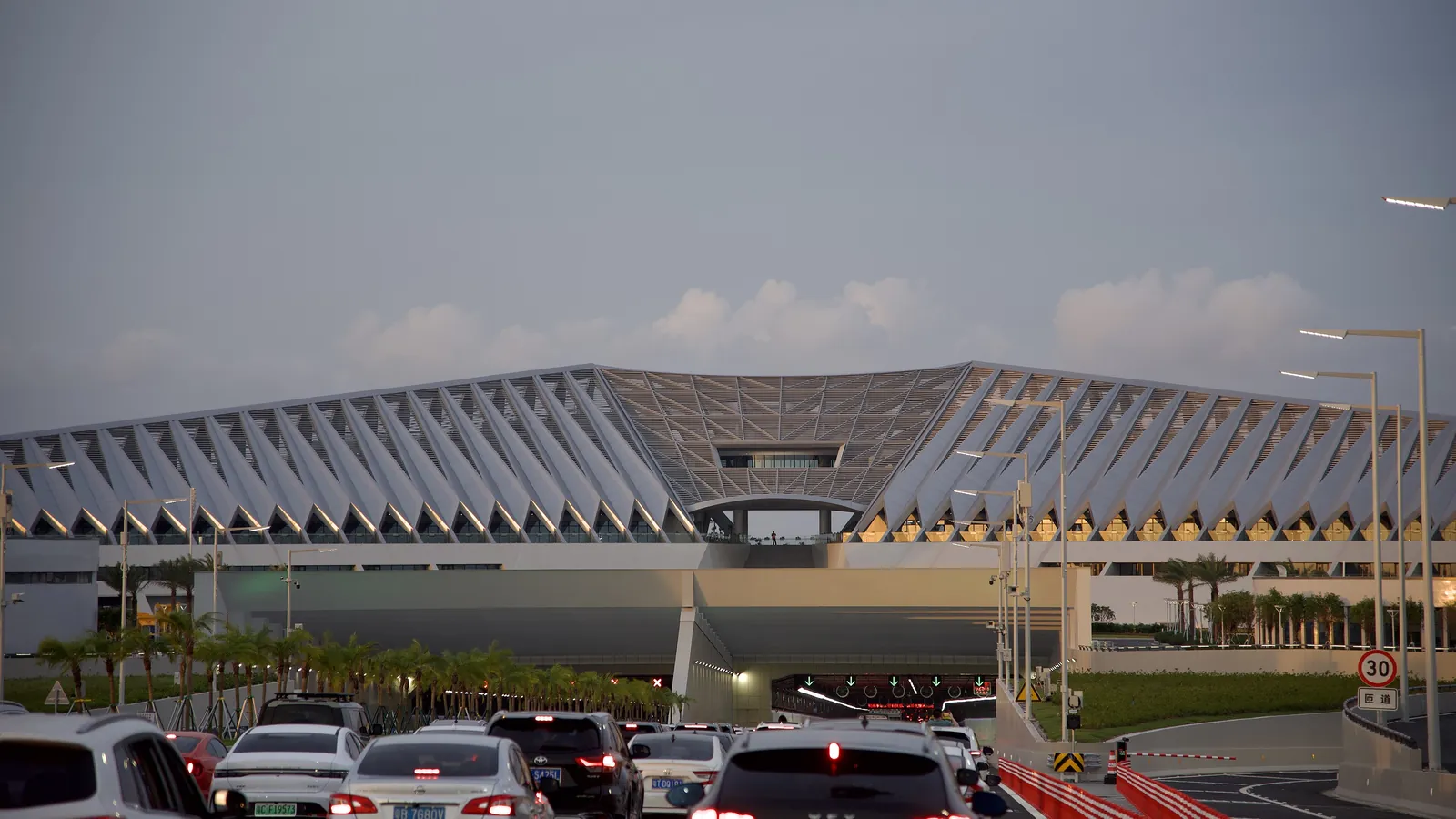 Traffic queues into the tunnel entrance of the Shenzhen Zhongshan Link in Guangdong, China; boxes mark 11 cars.
